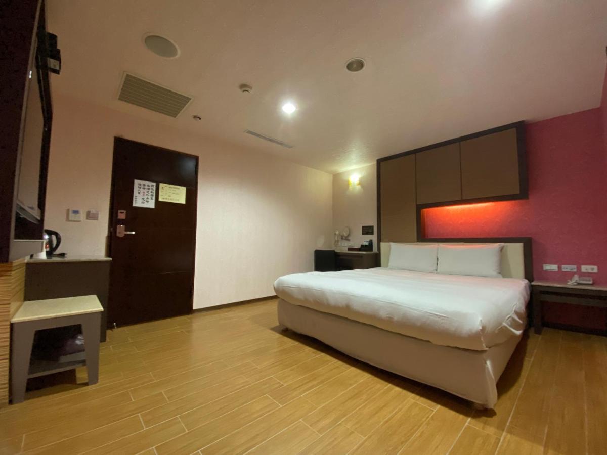 Hua Xiang Hotel -Zouying Kaohsiung Esterno foto