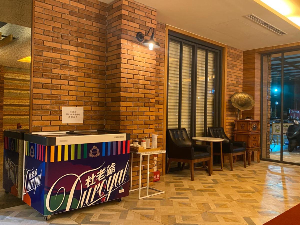 Hua Xiang Hotel -Zouying Kaohsiung Esterno foto