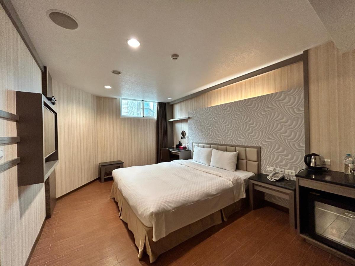 Hua Xiang Hotel -Zouying Kaohsiung Esterno foto