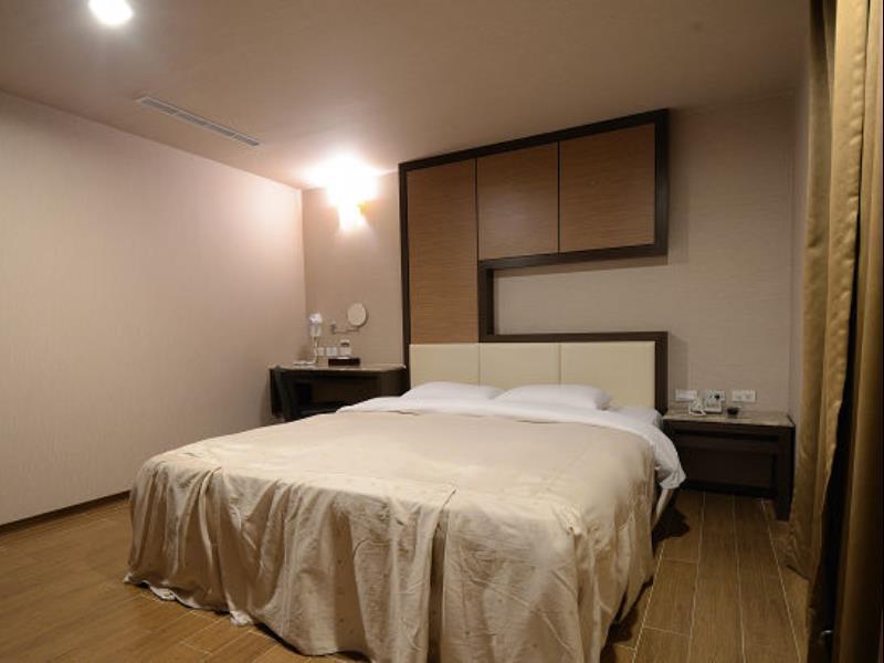 Hua Xiang Hotel -Zouying Kaohsiung Esterno foto